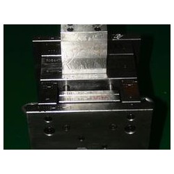 口碑好的鋁壓鑄模具【供應】，價格合理的通訊壓鑄件產品