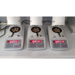 牛卡紙水分檢測儀工作遠(yuǎn)離